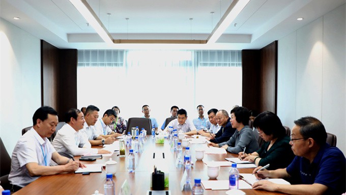 省委組織部副部長、省人社廳廳長周麗寧一行來集團調研指導工作